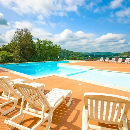 Le Domaine Des Cazelles