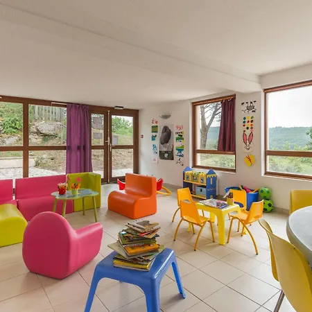 Hotel Le Domaine Des Cazelles