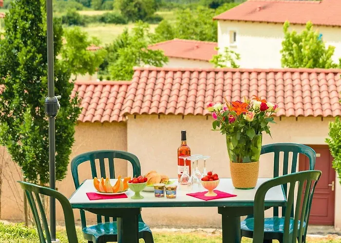 Le Domaine Des Cazelles 호텔