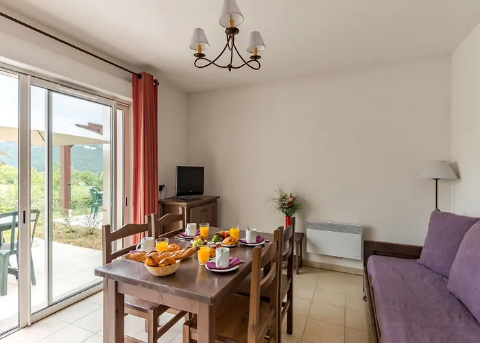 Hotel Le Domaine Des Cazelles Cajarc