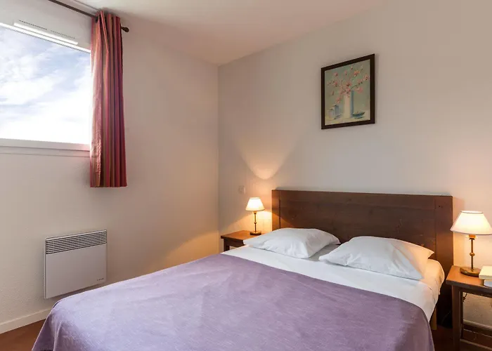 Le Domaine Des Cazelles Hotel *